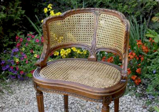 CANNAGE Votre artisan canneur réalise le cannage de vos chaises, fauteuils, bancs, tabourets, tables basses, etc…